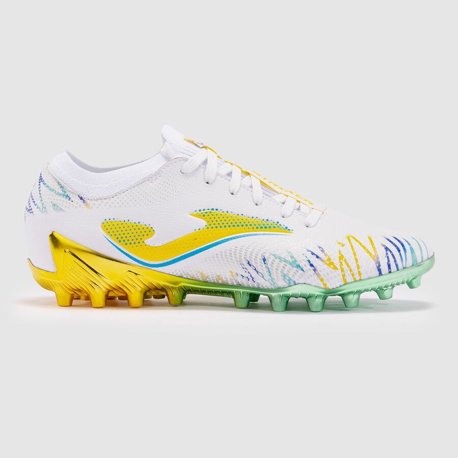 Botas de fútbol Striker AG para césped artificial JOMA blancas
